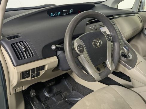 Used 2014 Toyota Prius Two image 13