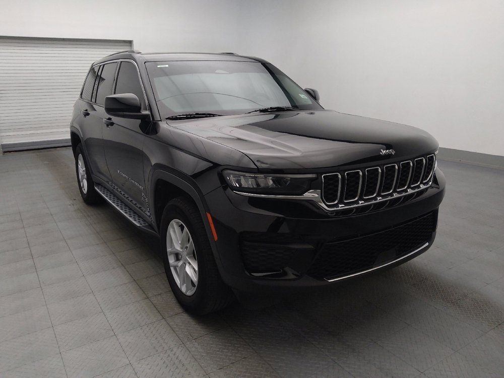 Used 2023 Jeep Grand Cherokee Laredo w/ Trailer Tow Prep Group (B) AWD/4WD image 13