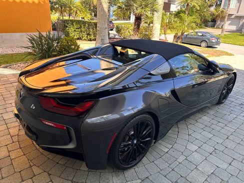Used 2019 BMW i8 Roadster AWD/4WD image 51