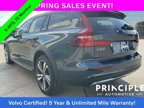 Certified 2025 Volvo V60 B5 Cross Country Plus image 13