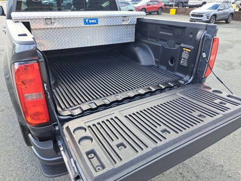 Used 2017 Chevrolet Colorado Z71 image 25