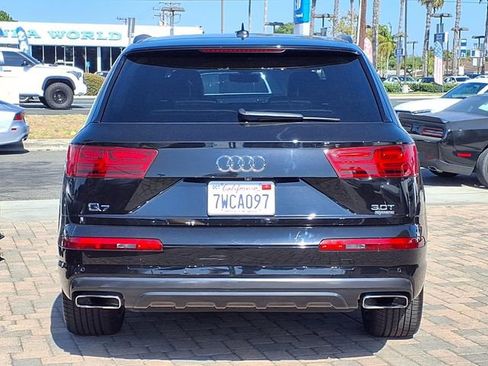 Used 2017 Audi Q7 3.0T Prestige w/ Prestige Package AWD/4WD image 3
