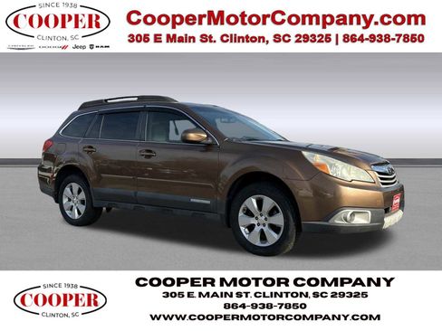 Used 2011 Subaru Outback 2.5i Limited image 1