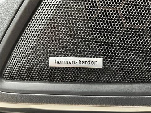 Used 2022 Subaru Outback Limited image 17