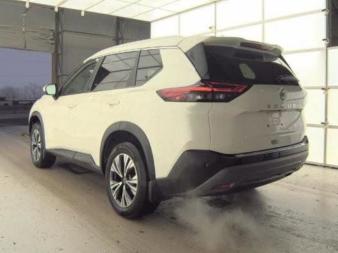 Used 2023 Nissan Rogue SV w/ SV Premium B Package image 3