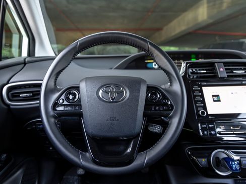 Used 2021 Toyota Prius Prime LE FWD image 27