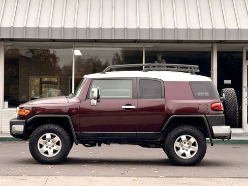 Used 2007 Toyota FJ Cruiser 4WD image 6