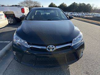 Used 2017 Toyota Camry SE video 2