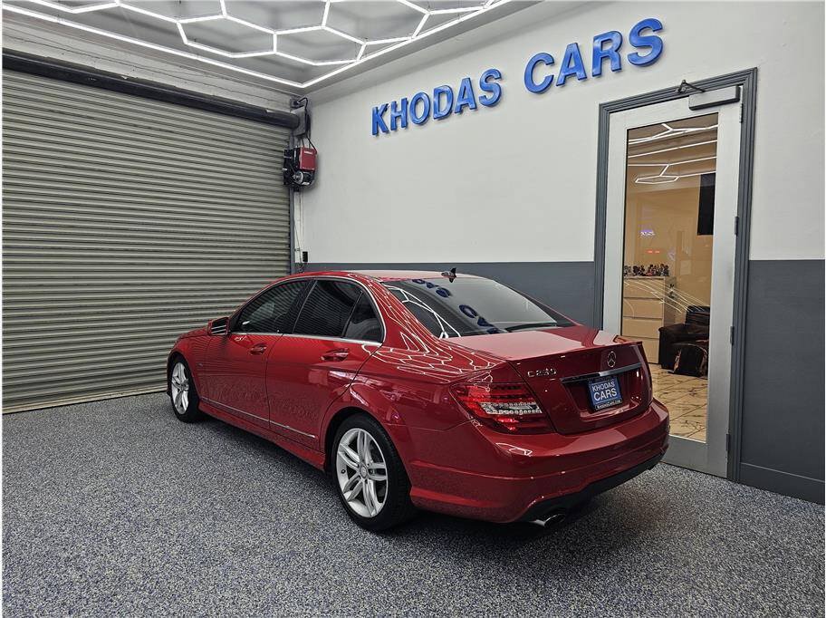 Used 2012 Mercedes-Benz C 250 Sedan image 3