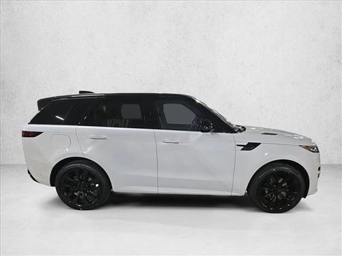 New 2026 Land Rover Range Rover Sport Dynamic SE image 4
