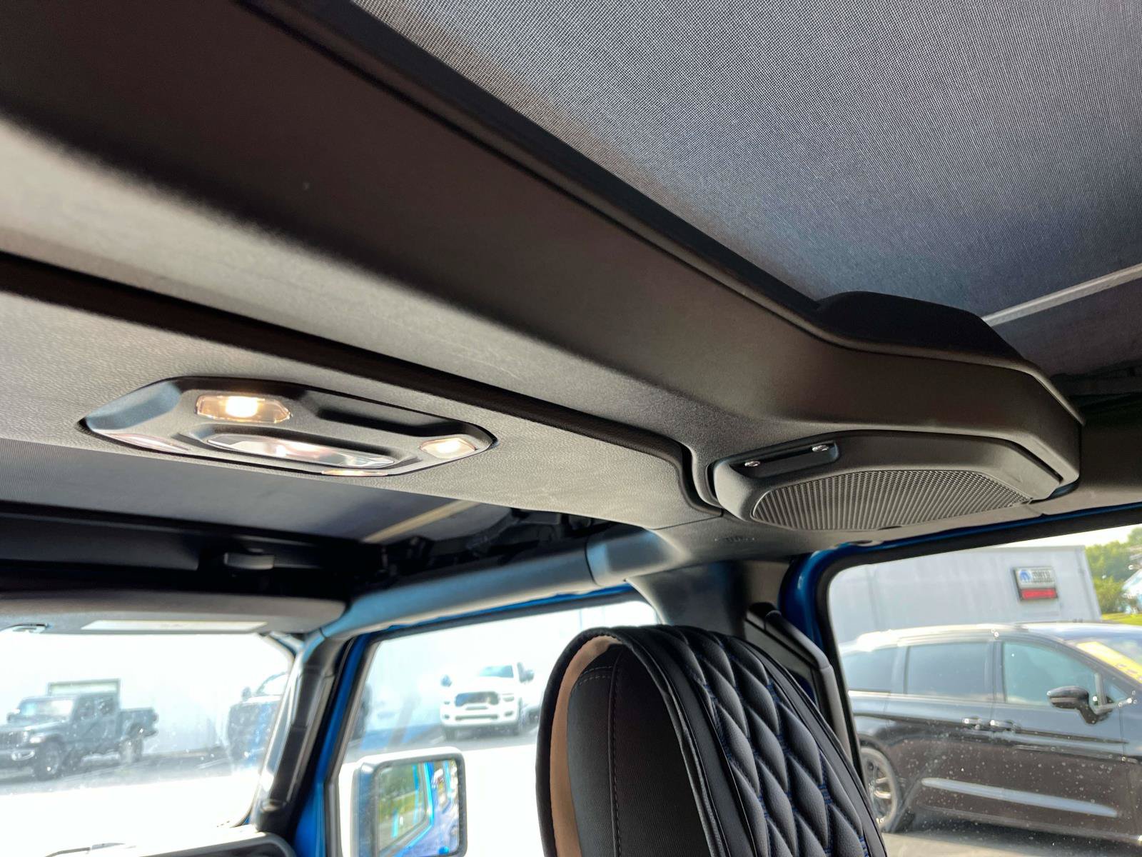 Used 2022 Jeep Wrangler Unlimited Sport AWD/4WD image 16