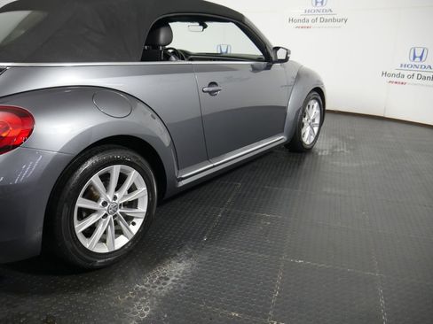 Used 2019 Volkswagen Beetle 2.0T SE image 4