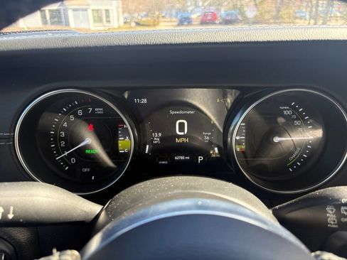 Used 2021 Jeep Wrangler Unlimited Sahara w/ Cold Weather Group image 17