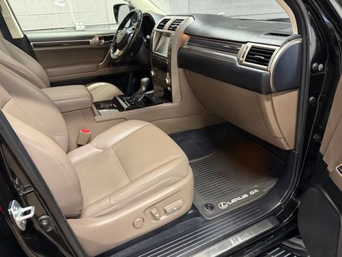 Used 2020 Lexus GX 460 Premium AWD/4WD image 32