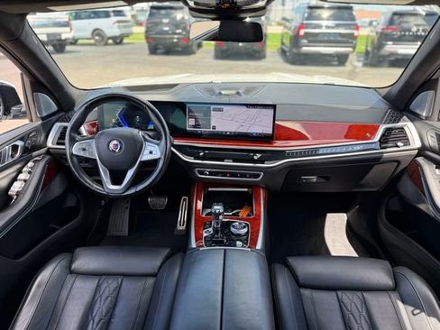 Used 2024 BMW ALPINA XB7 AWD/4WD image 2