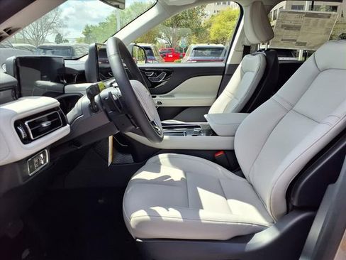 New 2026 Lincoln Aviator 2WD image 7