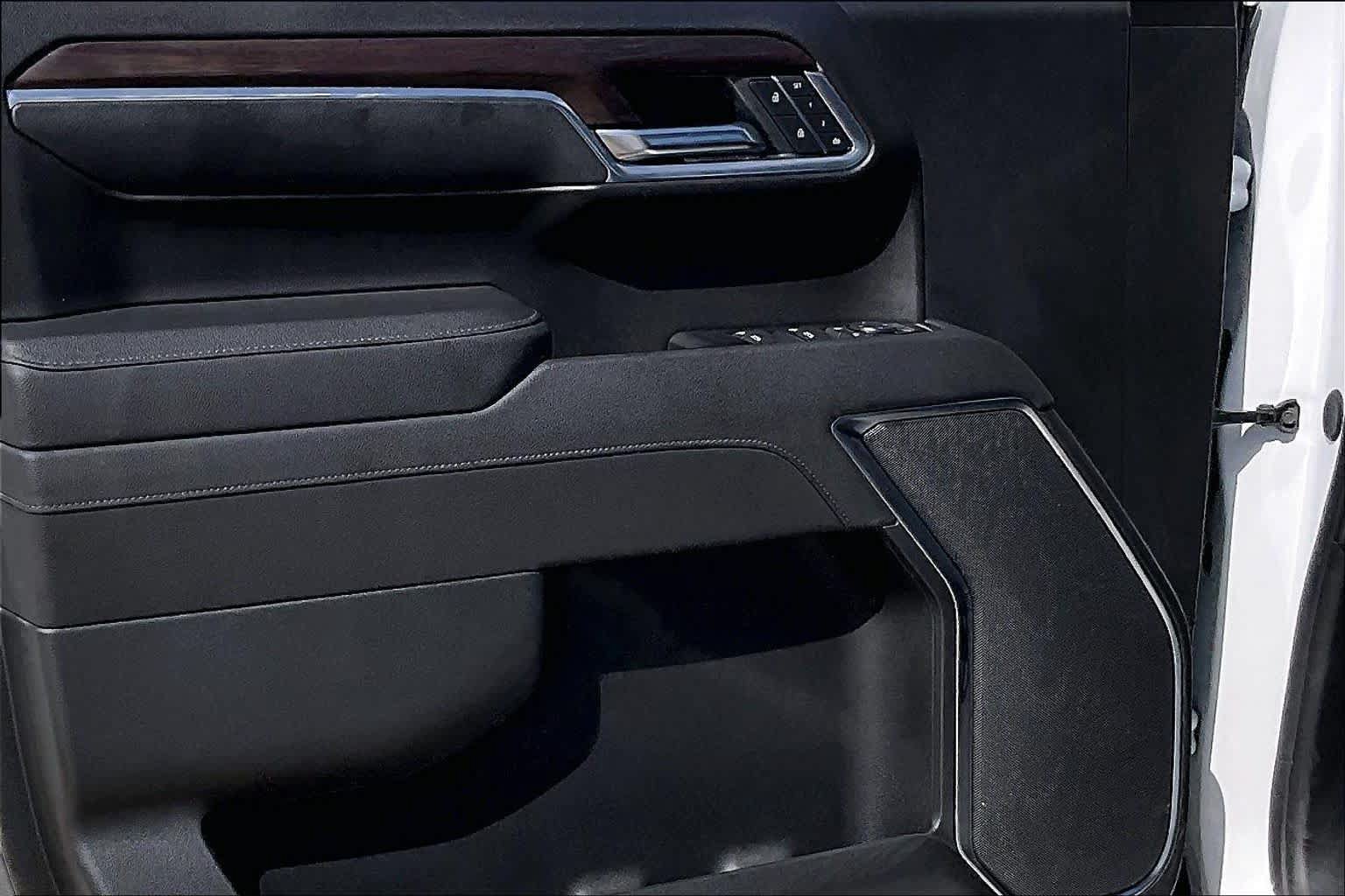 Used 2026 GMC Sierra 1500 SLT RWD image 19