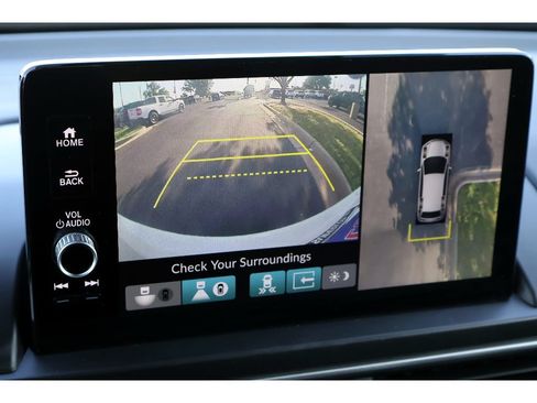 Used 2024 Honda Pilot Elite image 7
