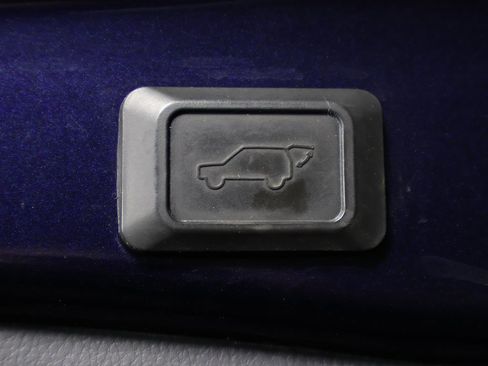 Used 2021 Toyota RAV4 XLE Premium image 43