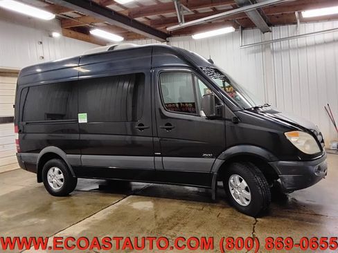 Used 2011 Mercedes-Benz Sprinter 2500 image 2
