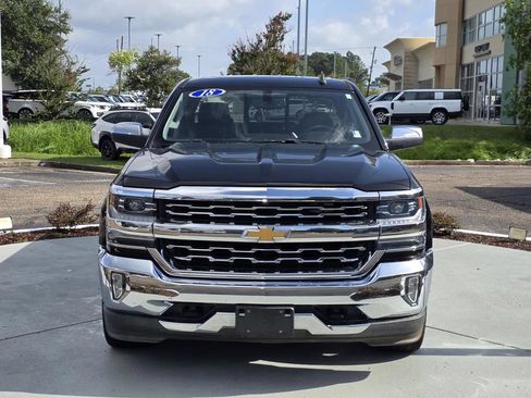 Used 2018 Chevrolet Silverado 1500 LTZ RWD image 2