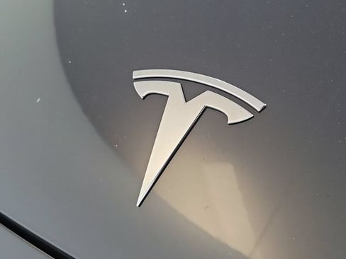 Used 2024 Tesla Model 3 Long Range RWD image 9