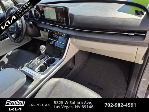 Used 2023 Kia Carnival EX FWD image 20