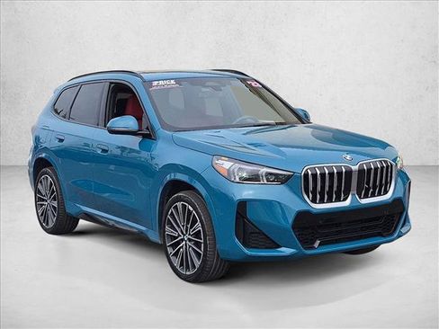 Used 2023 BMW X1 xDrive28i w/ M Sport Package AWD/4WD image 3