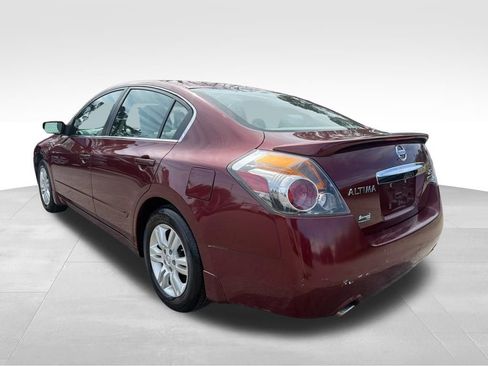 Used 2011 Nissan Altima 2.5 S w/ Special Edition Pkg image 3