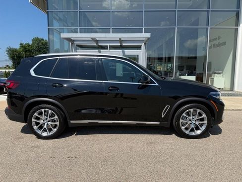 Used 2022 BMW X5 xDrive40i w/ Luxury Seating Package AWD/4WD image 2