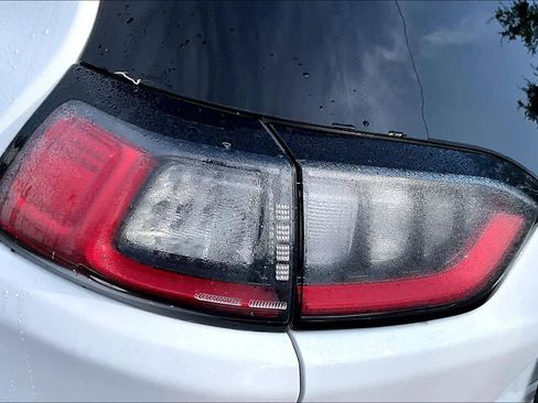 Used 2020 Jeep Cherokee Latitude image 28