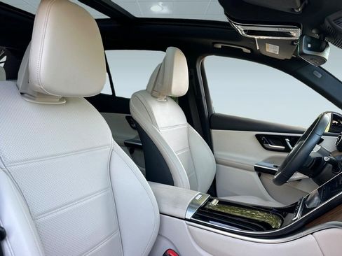 Certified 2024 Mercedes-Benz GLC 300 4MATIC image 32