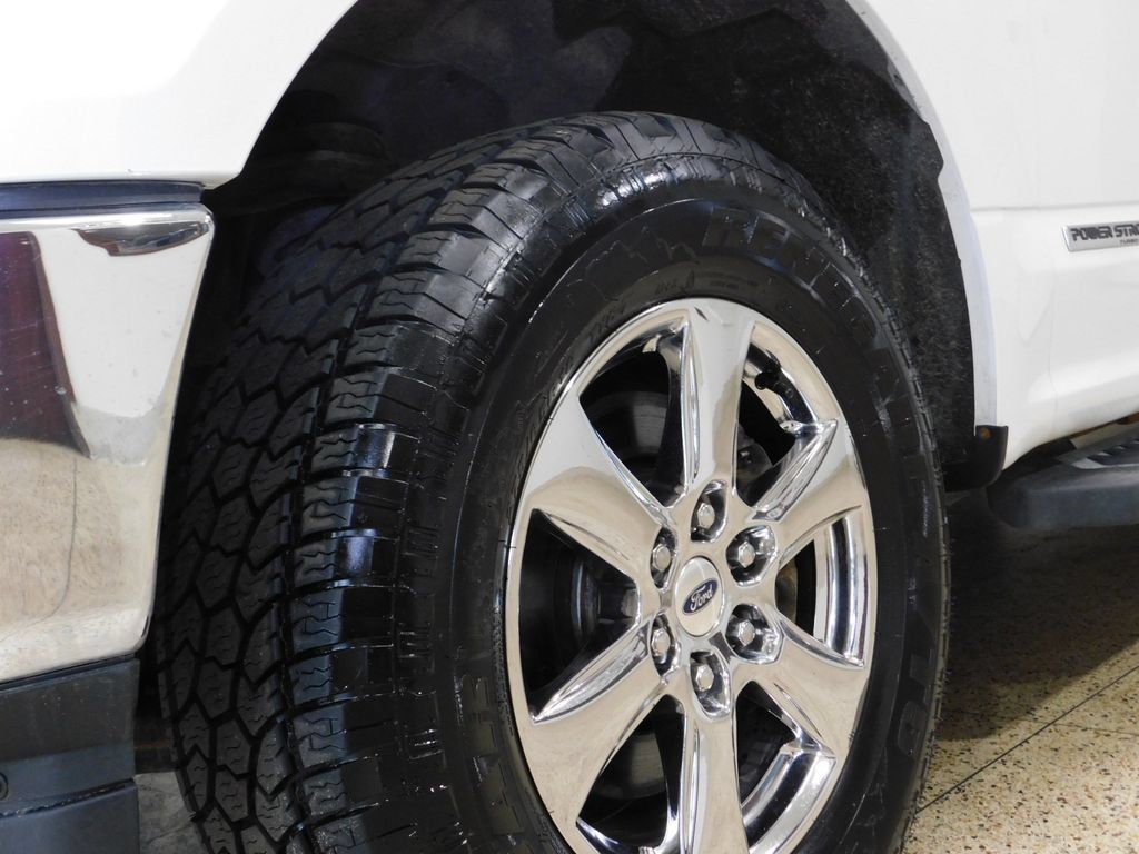 Used 2019 Ford F150 XLT w/ Equipment Group 302A Luxury AWD/4WD image 21