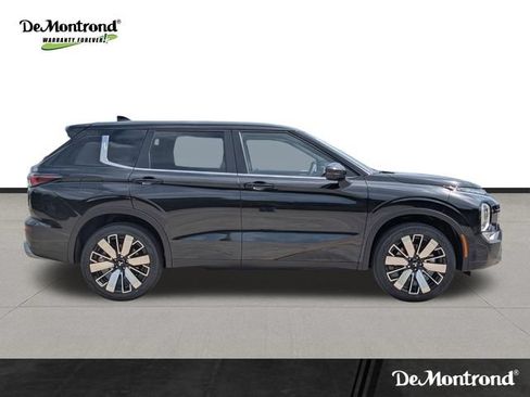 New 2026 Mitsubishi Outlander SE FWD image 4