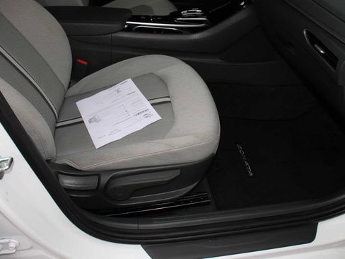 Used 2022 Hyundai Sonata SE w/ Preferred Accessory Package image 52