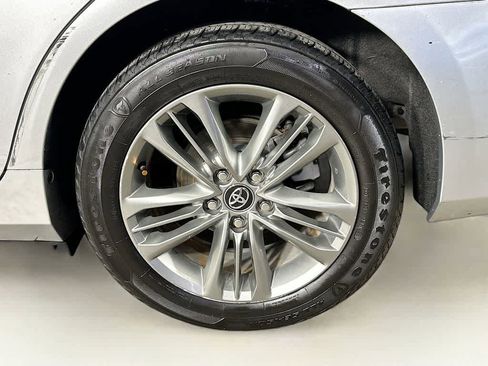 Used 2017 Toyota Camry SE image 8