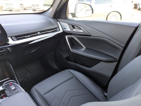 Used 2024 BMW X1 xDrive28i w/ Convenience Package image 18