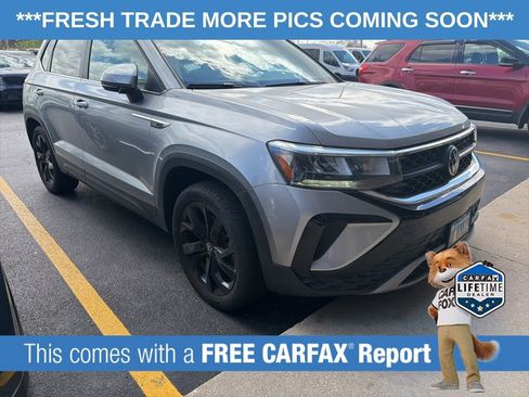 Used 2022 Volkswagen Taos SE w/ Driver Assistance Package image 3