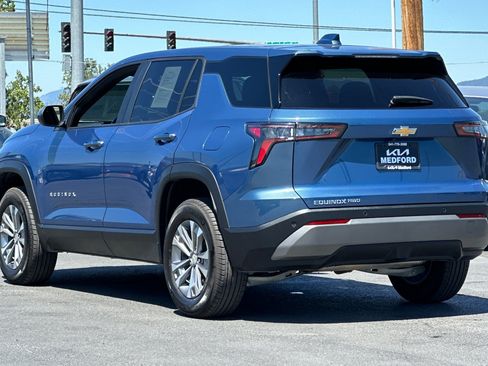 Used 2025 Chevrolet Equinox LT AWD/4WD image 7