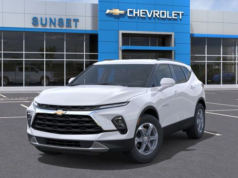 New 2025 Chevrolet Blazer LT w/ Convenience Package image 6