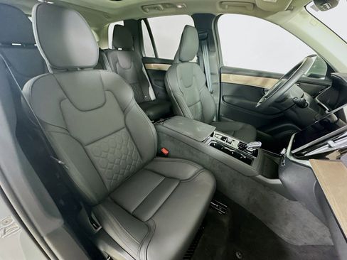 Used 2026 Volvo XC90 B6 Plus w/ Protection Package Premier AWD/4WD image 45