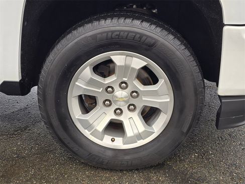 Used 2017 Chevrolet Silverado 1500 LT w/ All Star Edition image 29