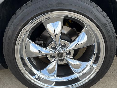 Used 2015 Dodge Challenger R/T Plus image 10