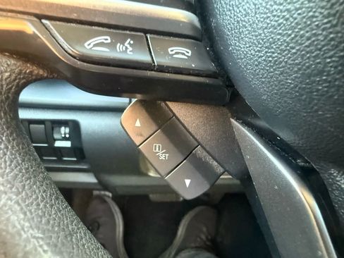 Used 2022 Subaru Forester AWD/4WD image 14