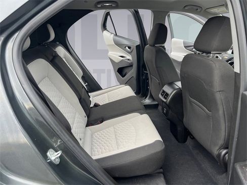 Used 2021 Chevrolet Equinox LS w/ LS Convenience Package image 18