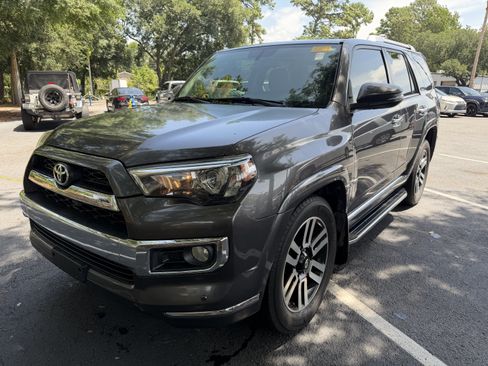 Used 2018 Toyota 4Runner Limited RWD image 5