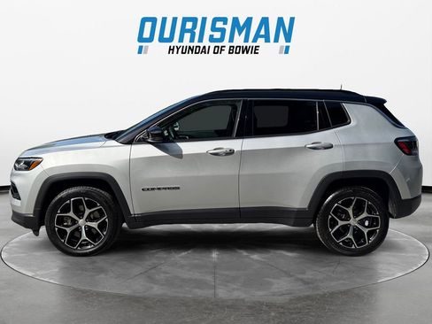Used 2024 Jeep Compass Limited AWD/4WD image 3