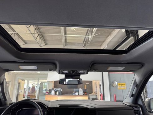 Used 2024 GMC Sierra 1500 SLT w/ SLT Premium Package image 17