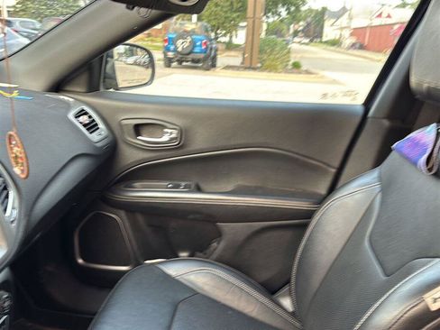 Used 2021 Jeep Compass Latitude AWD/4WD image 18
