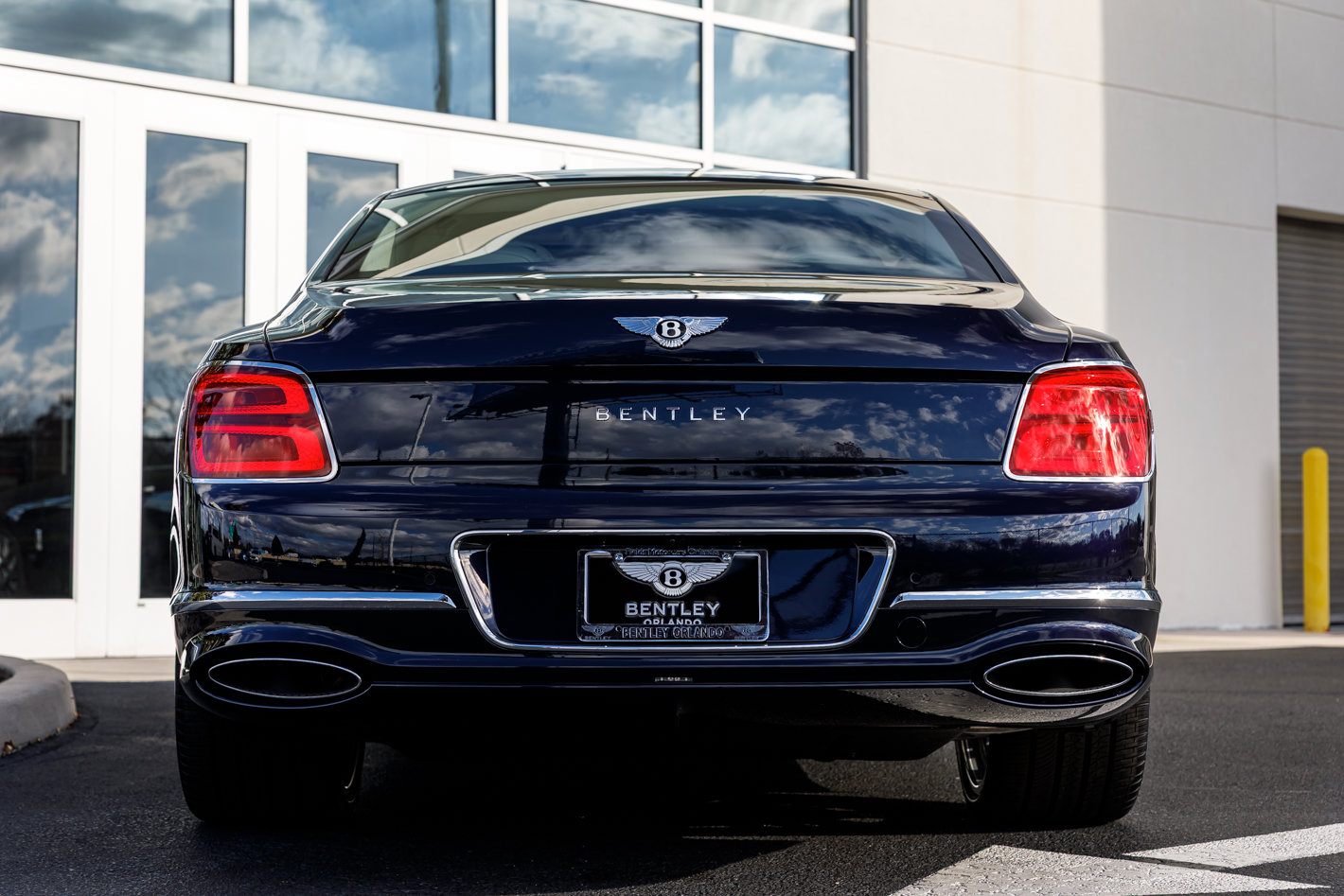 Used 2026 Bentley Flying Spur Azure AWD/4WD image 14